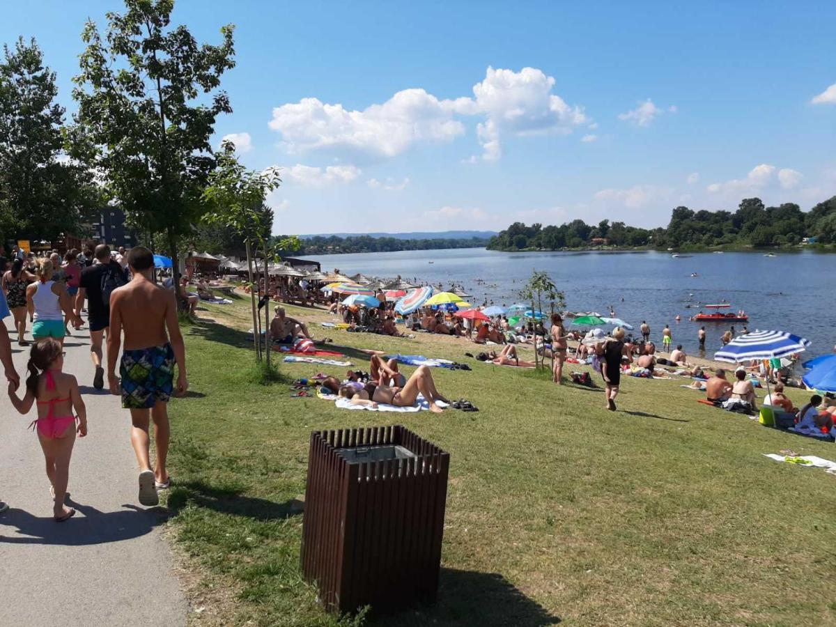 Apartmani K&V Veliko Gradište エクステリア 写真