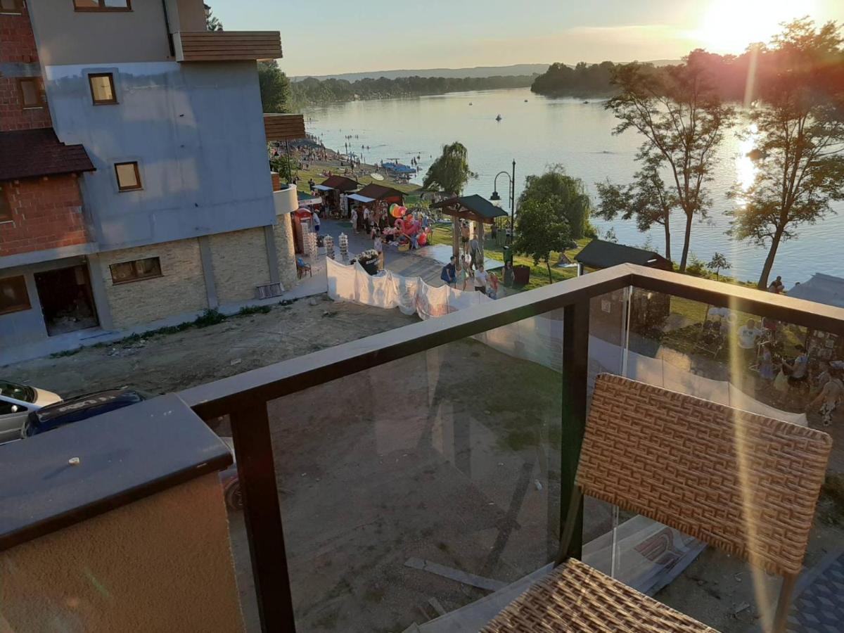 Apartmani K&V Veliko Gradište エクステリア 写真