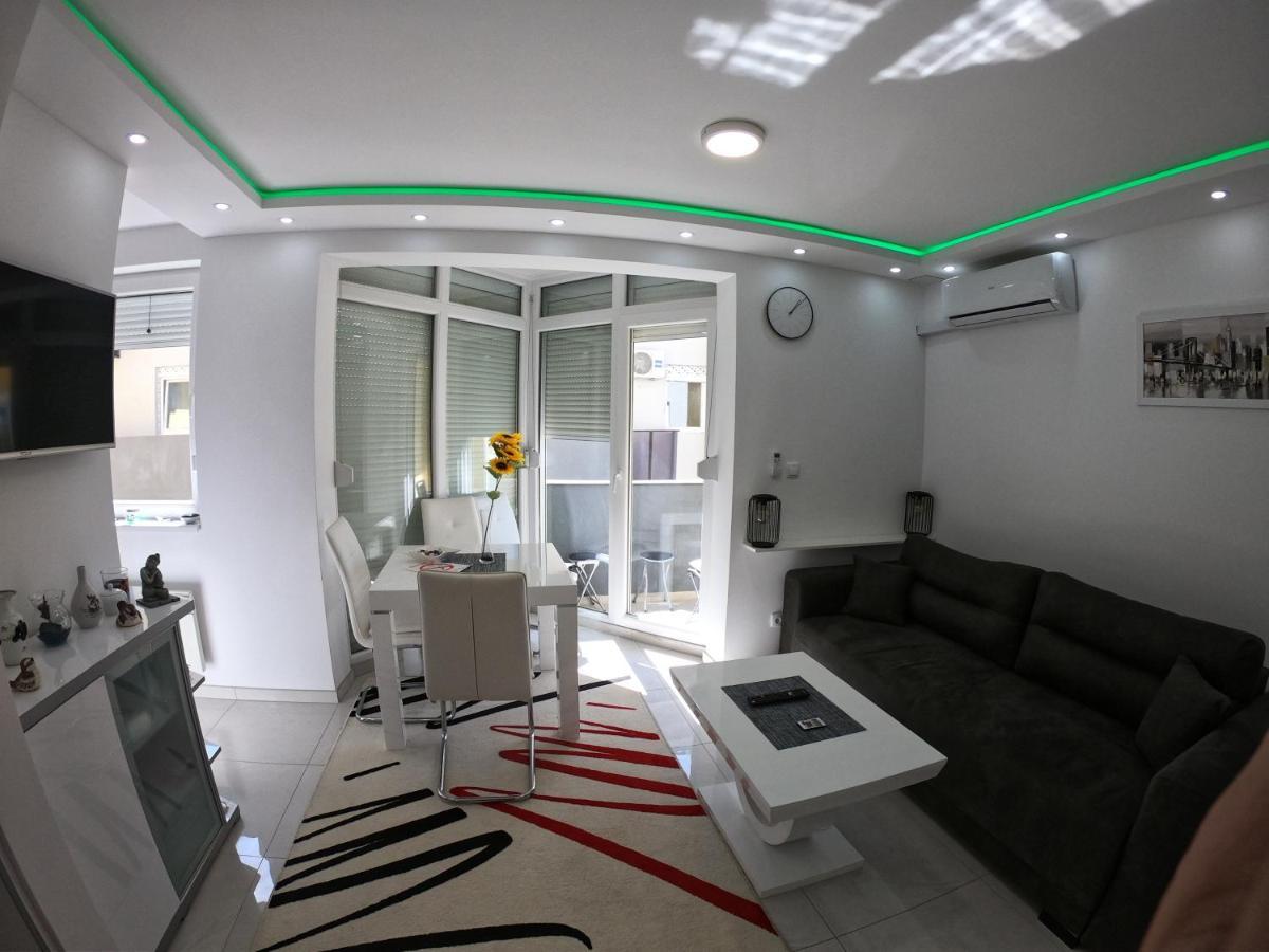 Apartmani K&V Veliko Gradište エクステリア 写真