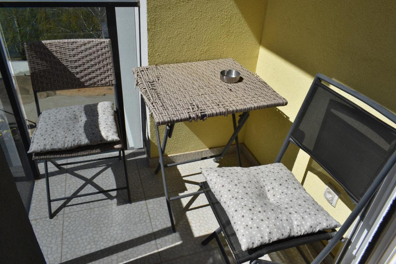Apartmani K&V Veliko Gradište エクステリア 写真