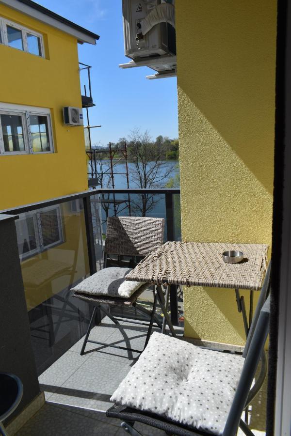 Apartmani K&V Veliko Gradište エクステリア 写真